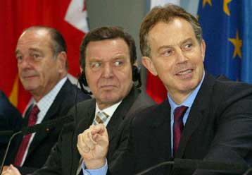 Τα περί προσπάθειας κυριαρχίας στην ΕΕ απορρίπτουν οι «ισχυροί τρεις» από το Βερολίνο