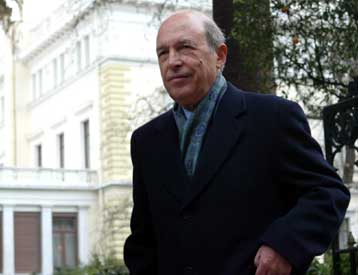 Με τον Ολλανδό πρωθυπουργό Πέτερ Γιαν Μπαλκενέντε συναντήθηκε ο Κώστας Σημίτης