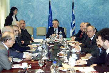 Χωρίς απόφαση για ντιμπέιτ όλων των πολιτικών αρχηγών συνεδρίασε η Διακομματική