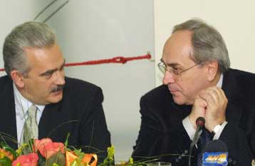 Μας ενδιαφέρει η σύγχρονη Αριστερά, απαντά ο ΣΥΝ στις αιχμές του ΚΚΕ περί συμβιβασμού