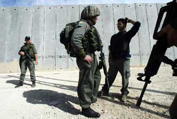 Το Ισραήλ θα κατεδαφίσει τμήμα του διαχωριστικού τείχους την Κυριακή