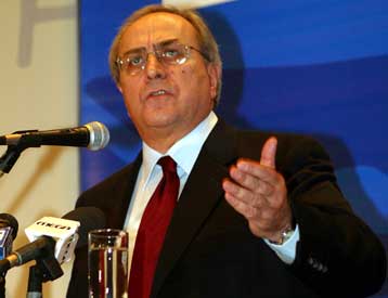 Νέες δυσκολότερες μέρες επιφυλάσσουν ΠΑΣΟΚ και ΝΔ, είπε ο Ν.Κωνσταντόπουλος