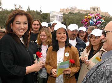 Με νοτιάδες και βροχές γιόρτασε την Καθαρά Δευτέρα η χώρα