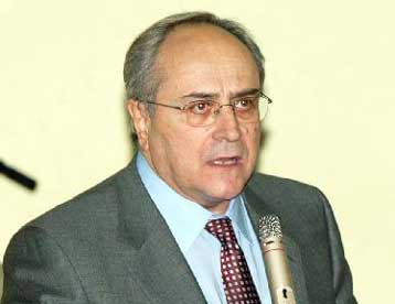 Για έλλειψη ισοτιμίας μεταξύ των κομμάτων έκανε λόγο ο Νίκος Κωνσταντόπουλος