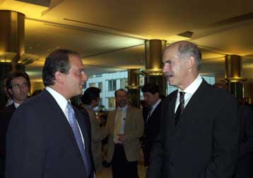 Τις λεπτομέρειες για το ντιμπέιτ οριστικοποιούν ΠΑΣΟΚ – ΝΔ