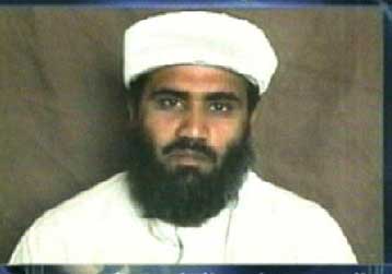 Την απαγόρευση της ισλαμικής μαντήλας στη Γαλλία καταδικάζει ο υπαρχηγός της Αλ Κάιντα