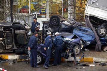 Τουλάχιστον εννέα νεκροί από καραμπόλα είκοσι οχημάτων στην Κωνσταντινούπολη
