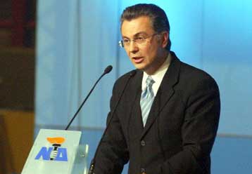 Έστω και αργά, ο Γιώργος Παπανδρέου αποδέχθηκε τα αυτονόητα, σχολίασε η Ρηγίλλης