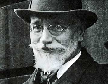 Οι πέτρες «Αναθέματος» κατά του Βενιζέλου βρέθηκαν τυχαία στους στάβλους του Γουδίου