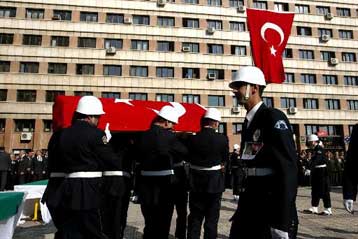 Απαγγέλθηκαν κατηγορίες σε βάρος 69 υπόπτων για το μπαράζ επιθέσεων στην Πόλη