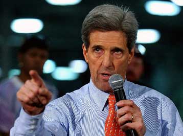 Νίκη του Τζον Κέρι στην Καλιφόρνια δείχνει νέα δημοσκόπηση