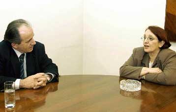 Κατώτερο μισθό 1.100 ευρώ ζητεί εκ νέου το ΚΚΕ