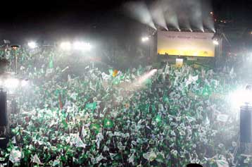 Για μηδενισμό του κυβερνητικού έργου κατηγόρησε τη «νέα Δεξιά» ο Γ.Παπανδρέου