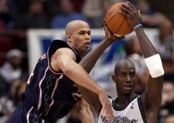 «Στοπ» στο αήττητο σερί του Νιου Τζέρσεϊ από τη Μινεσότα