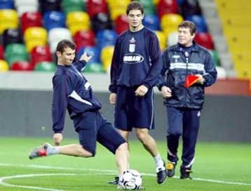 Φιλικά με την Τσεχία θα δώσουν τον Αύγουστο οι εθνικές ανδρών και ελπίδων