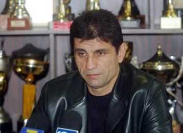 Να υπερβάλλουν εαυτούς ζήτησε ο Μιχαλήτσος από τους παίκτες του Αρη