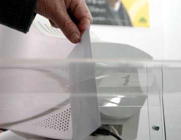 Αμεση αποστολή αποτελεσμάτων σε όλα τα κόμματα αποφάσισε η Διακομματική