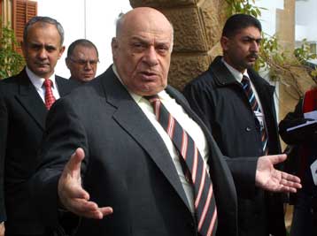 Για αδιαλλαξία της ελληνοκυπριακής πλευράς κάνει λόγο ο Ραούφ Ντενκτάς