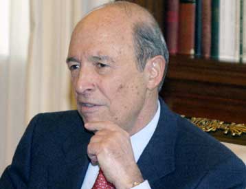 Επανέρχεται το όνομα του Κώστα Σημίτη για τη θέση του προέδρου της Κομισιόν