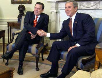 «Περασμένα, ξεχασμένα» για Μπους και Σρέντερ οι διαφωνίες τους στο θέμα του Ιράκ