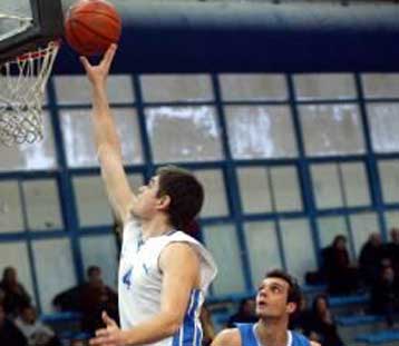 «Φλέγεται» η Κυψέλη, ο Πανελλήνιος υποδέχεται τον Κολοσσό