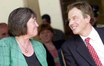 Ο Τόνι Μπλερ δεν γνώριζε για την κατασκοπεία εις βάρος Ανάν, δηλώνει η Κλερ Σορτ