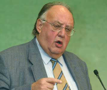 Υπέρ της πολυφωνίας και ενός νέου τύπου διακυβέρνησης τάσσεται ο Θ.Πάγκαλος