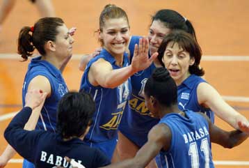 Στον τελικό των γυναικών Πανελλήνιος, Βριλήσσια-Νίκες για Ολυμπιακό, ΠΑΟ