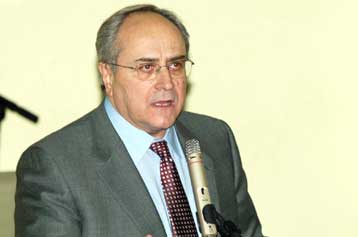 Επικρίσεις Κωνσταντόπουλου προς ΠΑΣΟΚ και ΝΔ για τη μη καθιέρωση της απλής αναλογικής