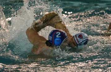 Διατηρεί ελπίδες πρόκρισης ο Ολυμπιακός, 7-7 στην Βαρκελώνη