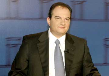 Για επιστροφή στο «σκληρό ροκ» κατηγορεί τον Γ.Παπανδρέου ο Κ.Καραμανλής