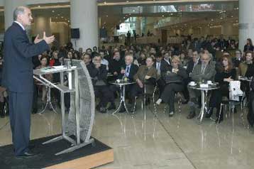 Ο πολιτισμός άξονας ανάπτυξης και νέας σχέσης κράτους – πολίτη, λέει ο Γ.Παπανδρέου