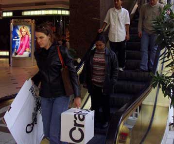 Κοντά στο υψηλό 20ετίας η μεταποιητική δραστηριότητα στις ΗΠΑ