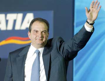 Αγκαλιάζουμε όλους τους Έλληνες χωρίς διακρίσεις και ετικέτες δηλώνει ο Κ.Καραμανλής