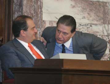 Για διαστρέβλωση των θέσεων του Βύρωνα Πολύδωρα κατηγορεί η ΝΔ το ΠΑΣΟΚ