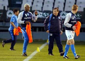 Φαβορί για την πρόκριση ο Παναθηναϊκός, εκτιμά ο τεχνικός της Οσέρ, Γκι Ρου