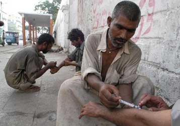 Σε επίπεδο τοπικής κοινωνίας η μάχη κατά των ναρκωτικών, επισημαίνουν INCB και ΚΕΘΕΑ