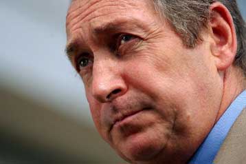 Απειλές κατά της ζωής του δέχεται ο Γάλλος μάνατζερ της Λίβερπουλ Ζεράρ Ουγιέ