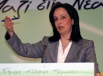 Τίποτα καινούργιο στην πρόταση Καραμανλή για τους συμβασιούχους, κατά το ΠΑΣΟΚ