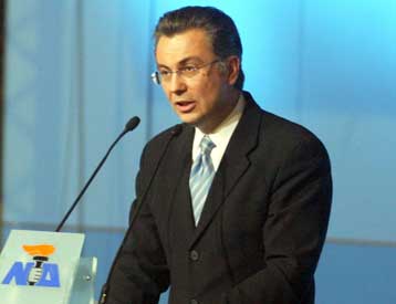 Σε προβοκάτσια αποδίδει η ΝΔ τις καταγγελίες για διακίνηση υβριστικού υλικού