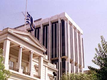 Κίνδυνος μόλυνσης από αμίαντο για εργαζόμενους στο κτίριο του ΥΠΕΞ