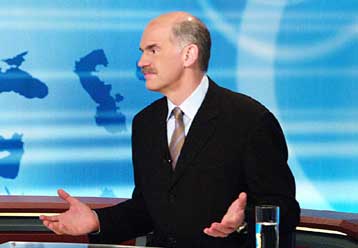 Αναμφισβήτητο ότι τα φυλλάδια μοιράζονταν από τη ΝΔ, δηλώνει ο Γ.Παπανδρέου