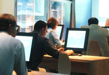 Έως τις 30 Ιουνίου 2004 παρατείνεται η τρέχουσα φάση του προγράμματος «Δικτυωθείτε»