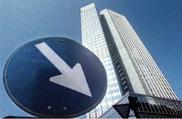 Αμετάβλητα στο 2% παραμένουν τα ευρωπαϊκά επιτόκια