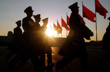 Στα ύψη οι αμυντικές δαπάνες της Κίνας – Προβληματισμός στα γειτονικά κράτη