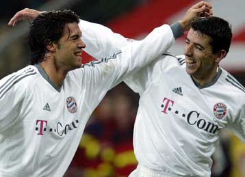 Εξακολουθεί να ελπίζει η Μπάγερν, 3-1 την Λεβερκούζεν