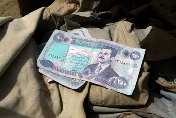 Ο Σαντάμ πρέπει να δικαστεί από ιρακινό δικαστήριο, επαναλαμβάνει ο ΥΠΕΞ της χώρας