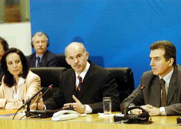 Απέναντι σε κάθε οπισθοδρόμηση ο Γ.Παπανδρέου-Δίπλα στην κυβέρνηση στα εθνικά θέματα