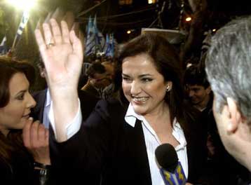 Έχω πολλή δουλειά στο δήμο, απαντά στα σενάρια υπουργοποίησής της η Ντ.Μπακογιάννη