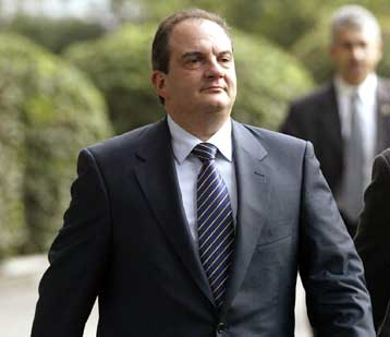 Εντολή σχηματισμού κυβέρνησης λαμβάνει το μεσημέρι της Δευτέρας ο Κώστας Καραμανλής